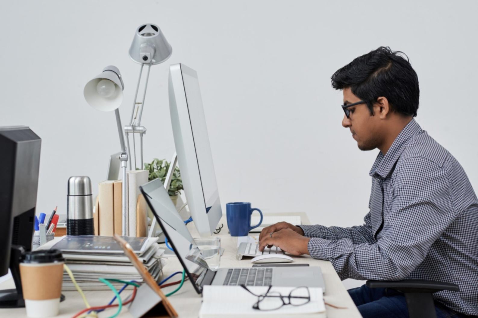 Game development interface met code editor